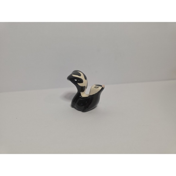 Hagen Renaker Other - Hagen Renaker Skunk Mama Miniature Figure‎ Style A-95
